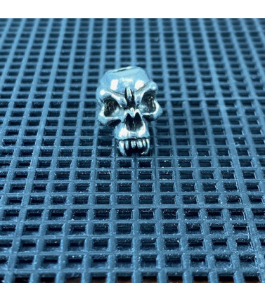 Schmukatelli Fang Skull Bead