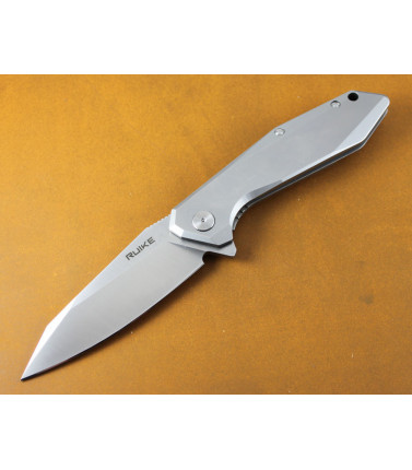 Ruike P135 Framelock Satin